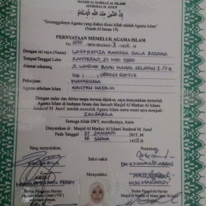 Sertifikat muallaf milik Salsa